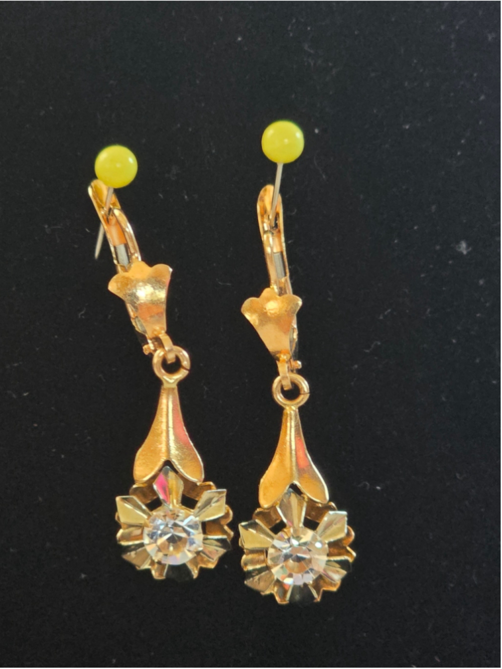 Palazzo Leverback Earrings Buttercup Starburst Vintage